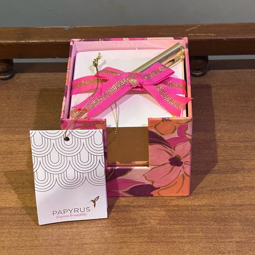 Papyrus Express Beautifully Floral Note Organizer With Pen And 600 Note Pages